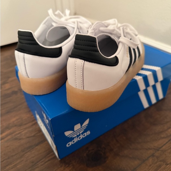 New with box Adidas Samba platform - Picture 3 of 3